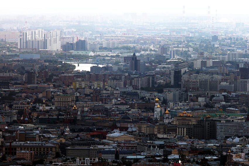 Blick über Moskau mit Moskwa im Hintergrund (Archiv)