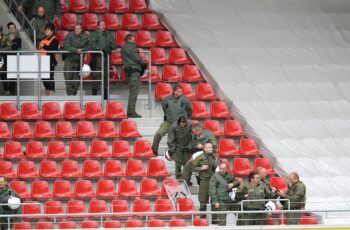 Polizei im Fußball-Stadion (Archiv)